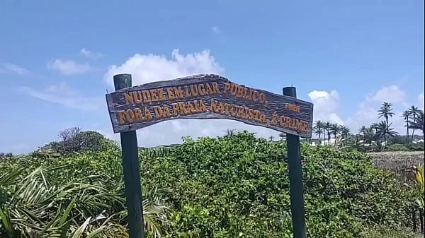 Fui na praia de nudismo chupara a rola grande do negão safado