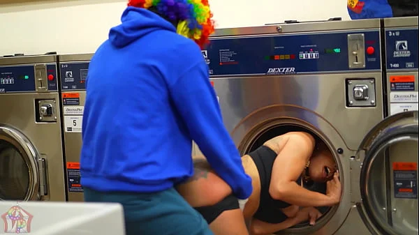 Ebony Pornstar Jasamine Banks Gets Fucked In A Busy Laundromat by Gibby The Clown