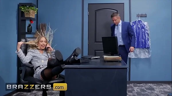 Hot Blonde Secretary (Khloe Kapri) Pounded Hard By Her Boss While At Work - Brazzers