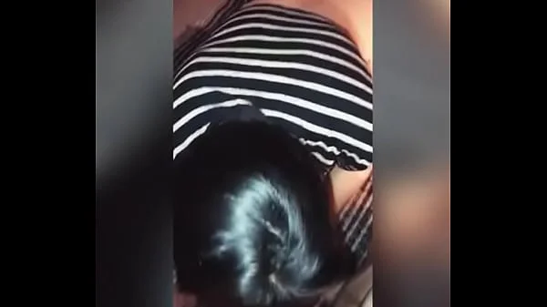 FOLLANDO DURO a Jovencita MEXICANA en la PRIMERA Cita, Después de unas Copas se DEJA GRABAR y COGER ! Le Gusta que le Jalen el PELO y le den NALGADAS! Sexo Casero Real!