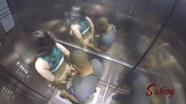 Sorayyaa e Leo Ogro foram pegos fudendo no elevador