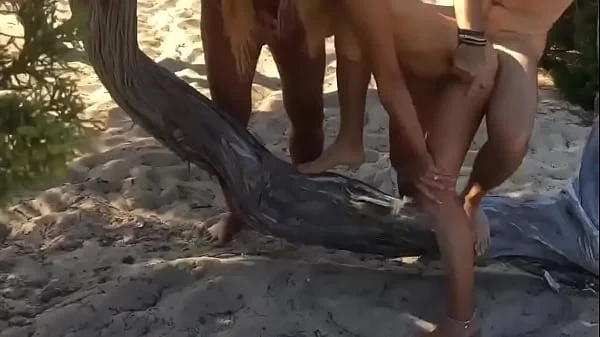 Sex in the beach