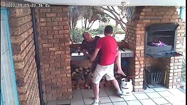 Spy camera : couple caught fucking on the porch of the nature reserve